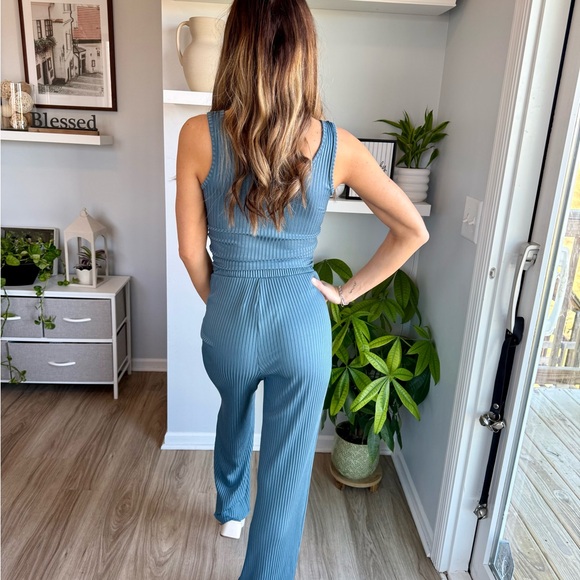 Pink Lily Ribbed 2 Piece Lounge Set Size Small | Blue Tank & Wide Leg Pants - Picture 2 of 8